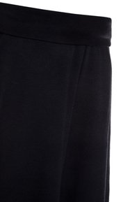 Thumbnail Image 3