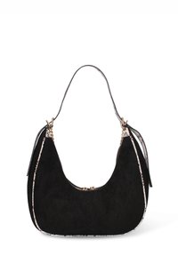 Borsa a mezzaluna in camoscio nero con rifiniture in pelle di serpente e una singola tracolla, caratterizzata da una cerniera e dettagli hardware in tono oro.