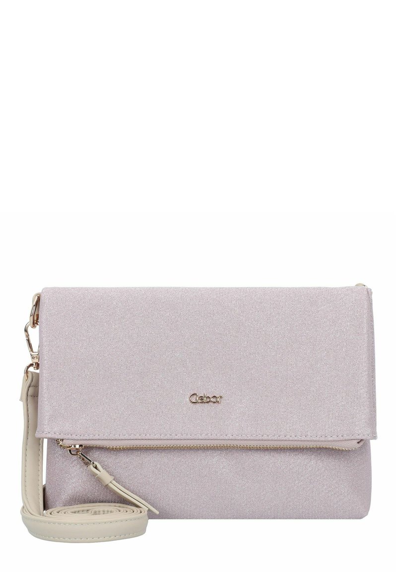 Glänzende, hellrosa Clutch-Tasche mit umgeklapptem Deckel, goldenen Beschlägen und einem abnehmbaren, cremefarbenen Trageriemen; verfügt über eine Reißverschlusstasche auf der Rückseite.