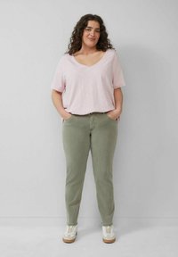 s.Oliver CURVE - T-shirt basic - rosa