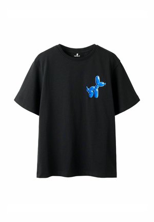 - T-shirt z nadrukiem