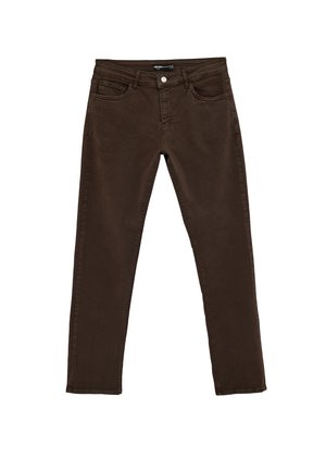 Jean slim pour homme de couleur marron foncé, avec bouton frontal et poches, présenté à plat sur un fond blanc.
