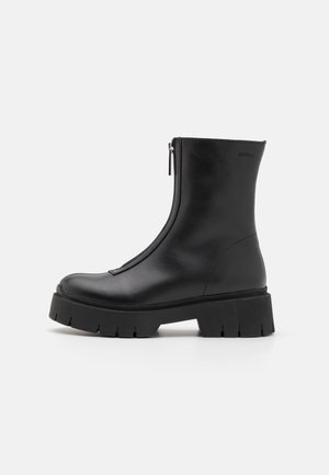 KRIS ZIP BOOTIE - Botine cu platformă - black