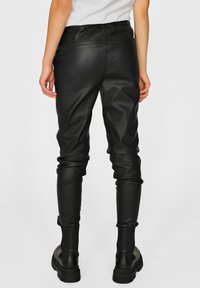 Maze Pantalon en cuir - schwarz