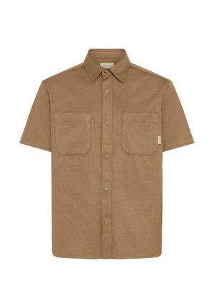 Kratka rjava srajca z gumbi, z dvema sprednjima žepoma in klasičnim ovratnikom, izdelana iz teksturirane tkanine.