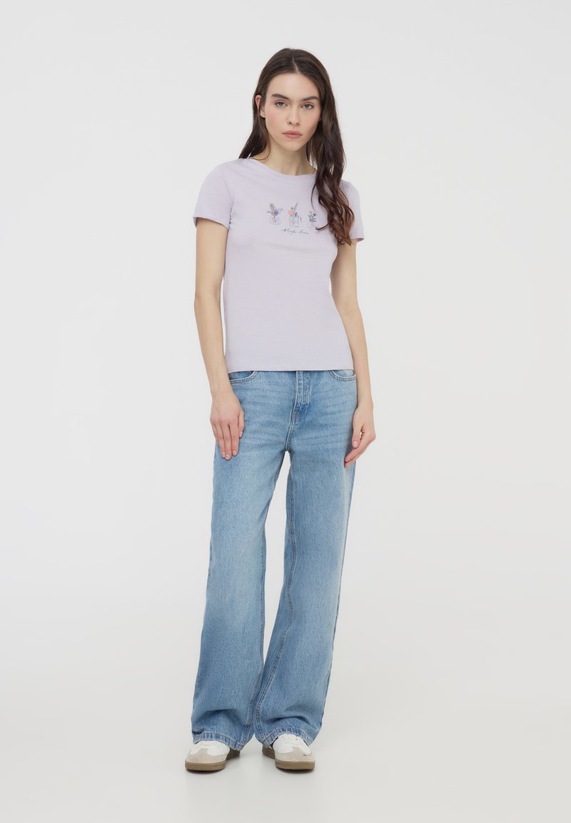 Woman Terranova Magliette Lilla Terranova WITH FLOWER T-shirt Con