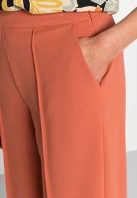 ONLY Pantalon classique - red