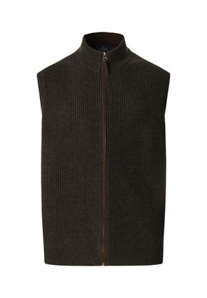 Chaleco sin mangas de punto acanalado en verde oscuro con un cuello alto y una cremallera frontal marrón, con una tela texturizada y un diseño minimalista.