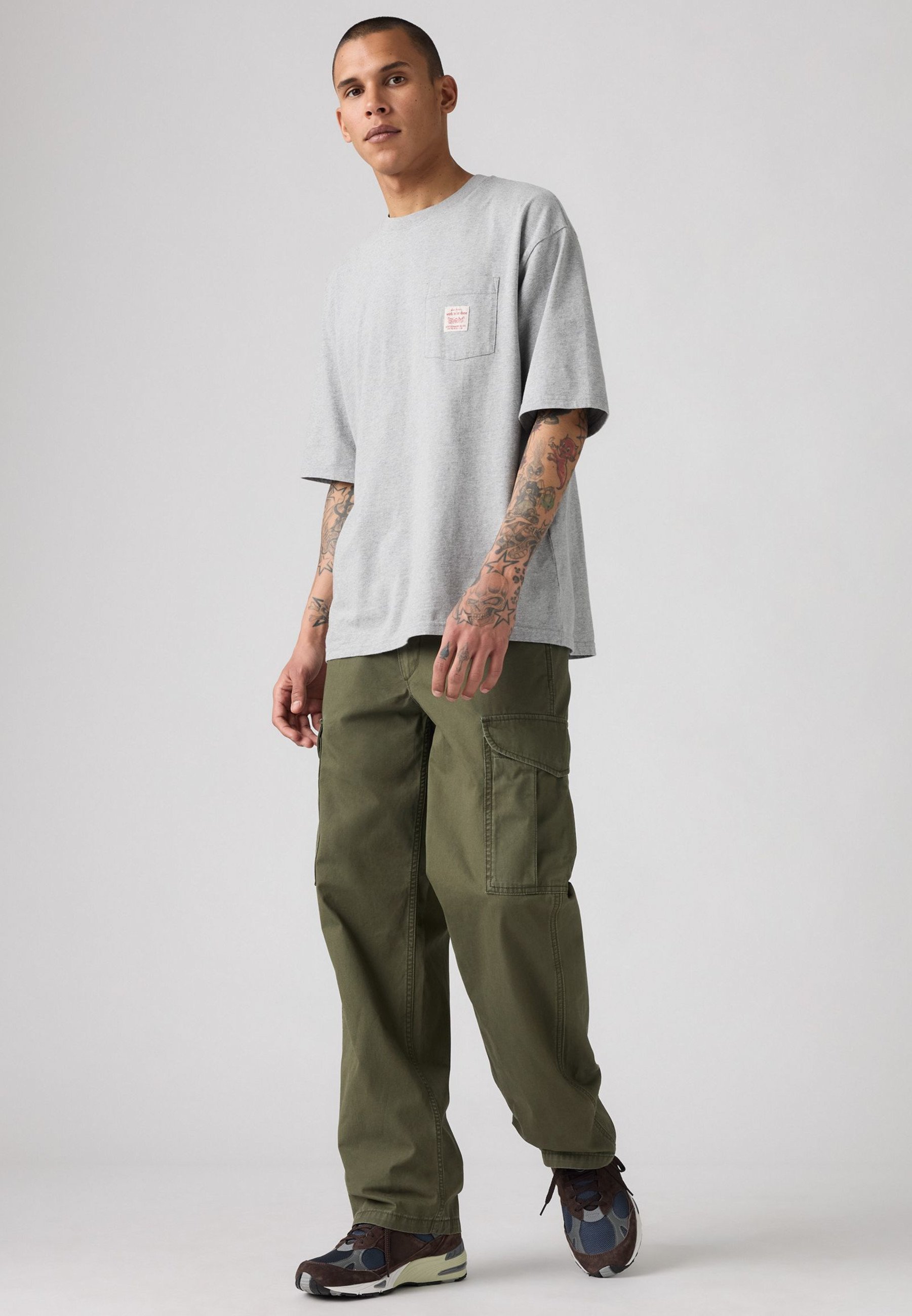パンツ 00s LEVI'S Baggy Camo CargoShorts greeny 00s LEVI'S Baggy Camo CargoShorts greeny