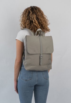 MIA - Rucksack - wüstengrau