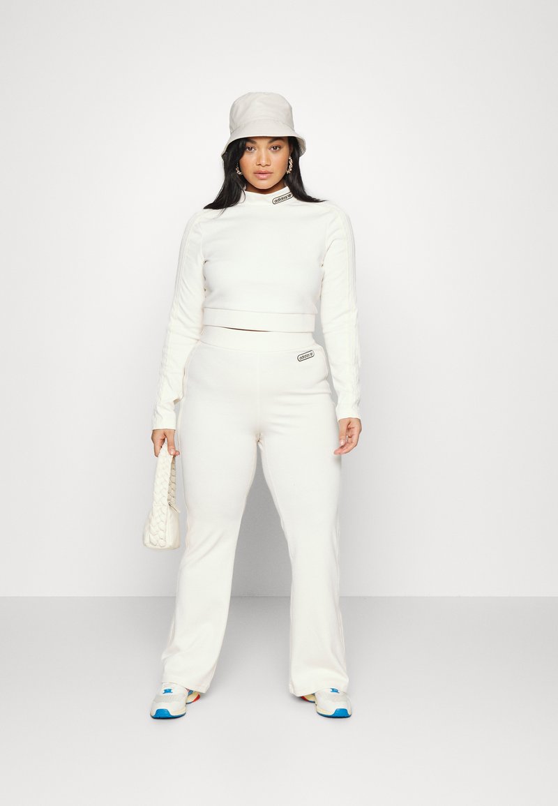 adidas Originals CROPPED - Top s dlouhým rukávem - white