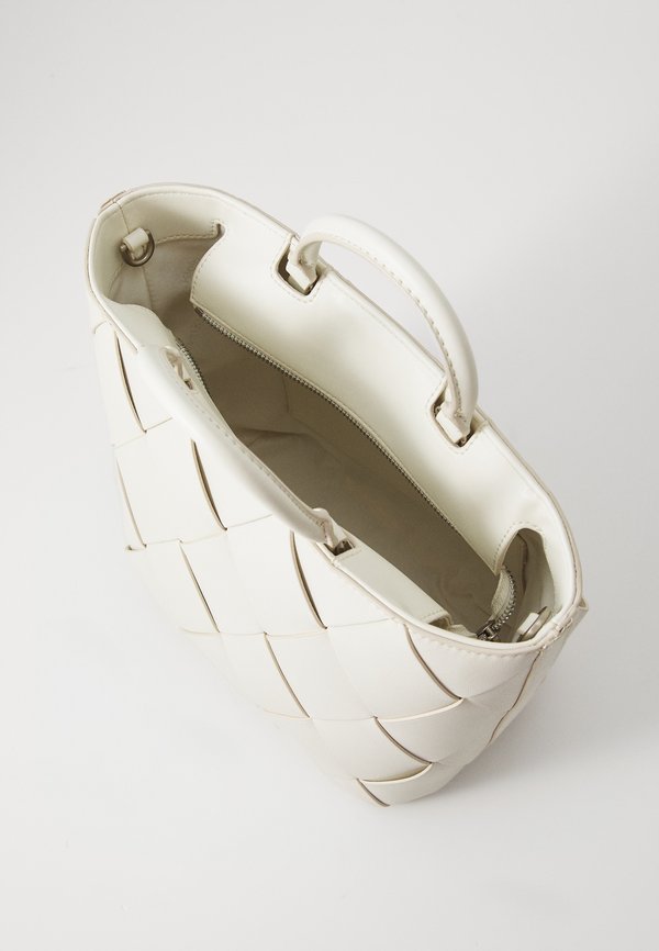 MEDIUM TOTE - Handbag - chalk4