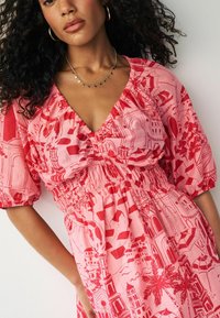 Next SHIRRED  REGULAR FIT - Nappali ruha - pink
