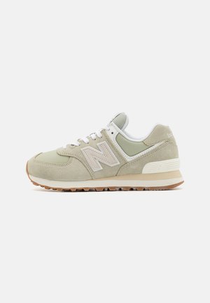 New Balance Sneakers - khaki