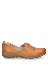 Braune Leder-Slipper mit elastischen Seiteneinsätzen, runder Spitze und leichtem Gummisohle. Glatte Textur und minimalistisches Design.