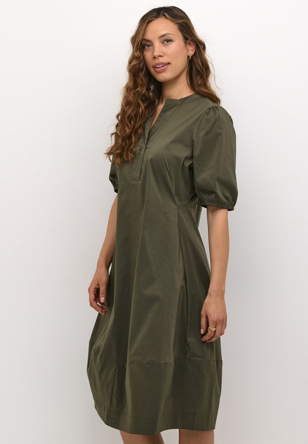 CUANTOINETT - Freizeitkleid - burnt olive