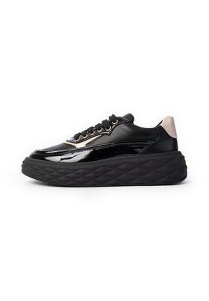 Bata Baskets basses - black