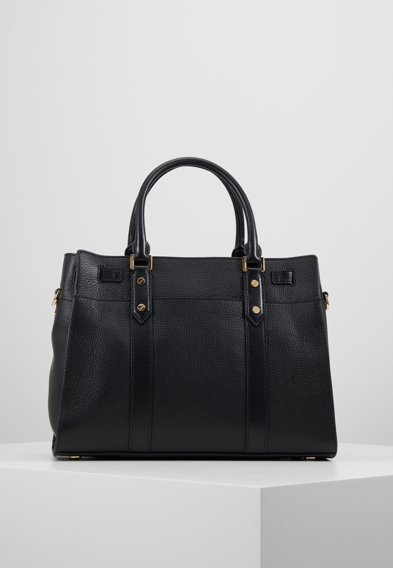 dakine cyclone roll top 32l backpack