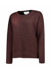 Bordeauxrode gebreide trui met een ronde halslijn, brede geribbelde manchetten en zoom. Voorzien van subtiele naaddetails en een ontspannen pasvorm.
