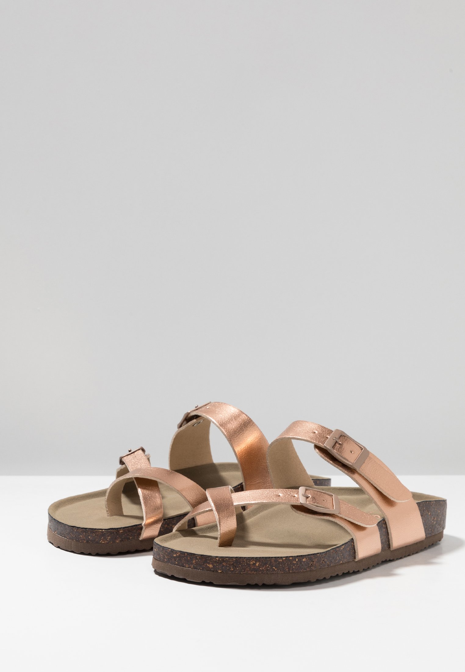 madden girl bryceee sandal rose gold