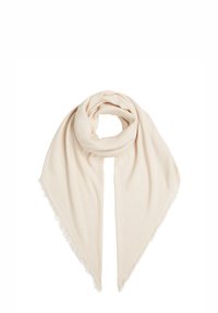 Sciarpa di un leggero beige realizzata in tessuto morbido. Caratterizzata da una forma triangolare con bordi frangiati e una texture sottile, adatta per essere indossata a strati.