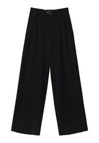 Pantalon large noir avec plis, taille ceinturée et texture de tissu lisse. Le design présente une silhouette épurée.