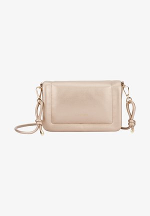 Lys beige læder crossbody taske med en glat overflade, der har en frontlomme, gyldne detaljer og en aftagelig rem.