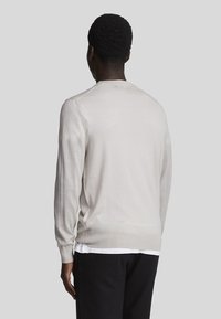 Lyle & Scott TONAL EAGLE CREW NECK  - Maglione - cove