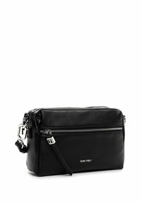 Borsa a tracolla in pelle nera con scomparti con zip, hardware in argento e tracolla regolabile; forma rettangolare con superficie testurizzata.