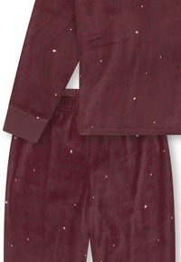 Bordeaux pyjama set met lange mouwen en broek. Zacht stof met verspreide sterpatronen in wit en donkergroen. Elastische tailleband.