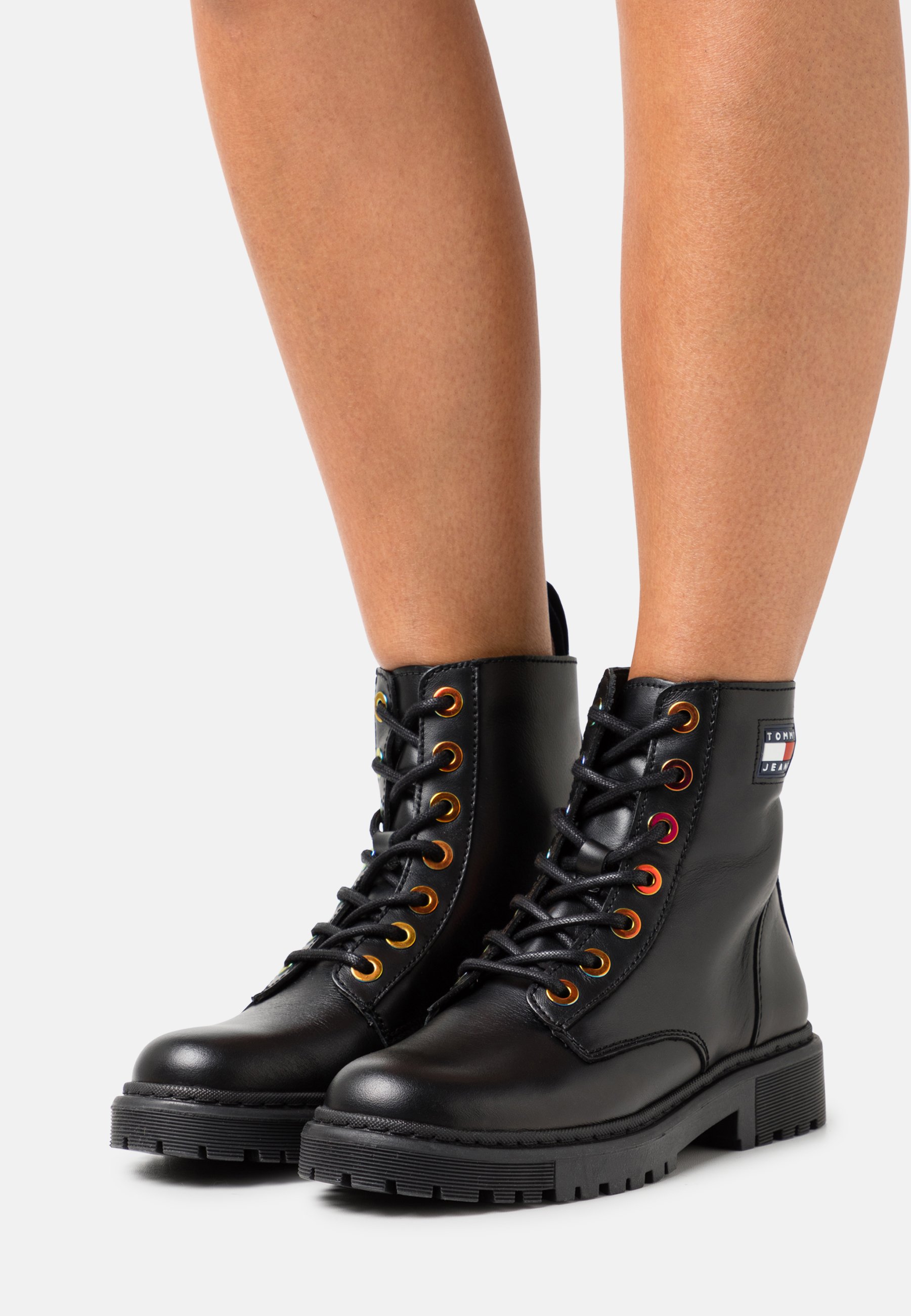tommy badge leather cleat boots