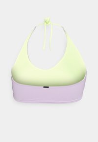 Top de bikini halter em amarelo claro e lilás, feito de material canelado, com fecho de laço em nó e cor de base contrastante.
