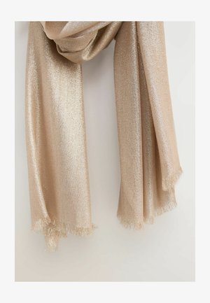 Skinnende beige tørklæde med en glitrende tekstur, der har frynsede kanter. Materialet virker blødt og let, med en subtil glans.