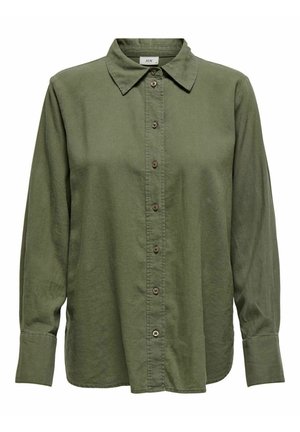 Maslinasto zelena košulja dugih rukava s ovratnikom, punim gumbima i rukavima s manžetama, izrađena od mekanog, teksturiranog materijala.