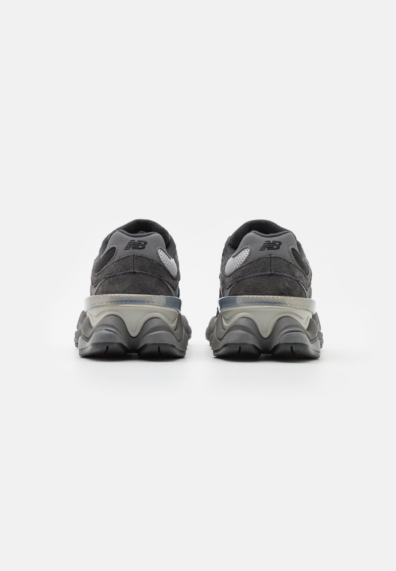 New Balance U9060 UNISEX Trainers black