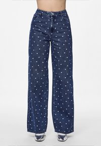 Pieces PCNEA  - Džínsy voľného strihu - medium blue denim