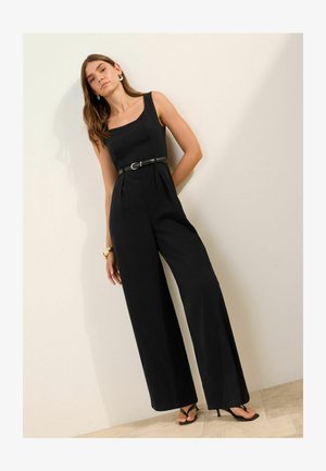 Friends Like These, Belted Wide Leg Jumpsuit - Combinaison - black