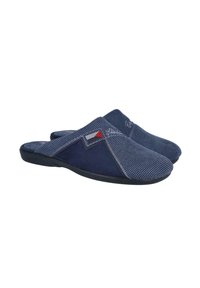 Zapatillas de casa azul marino, tipo slip-on, con parte superior de tela texturizada, que presentan un patrón geométrico en contraste y una suela de goma para mayor comodidad.