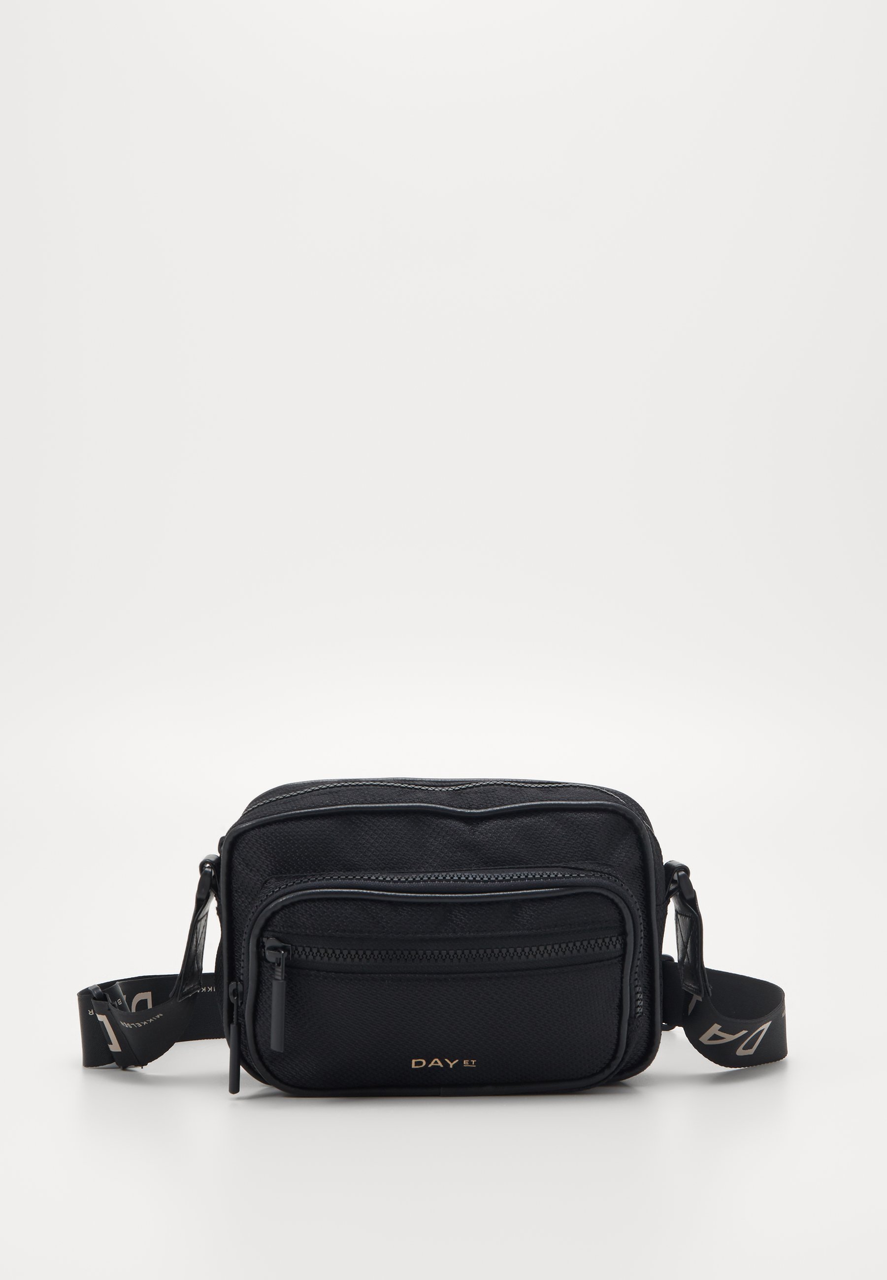 DAY ET SPORTY LOGO Skulderveske blacksvart Zalando.no Monki JINDER BAG Skulderveske black nylonsvart Zalando.no