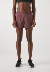 New Balance ESSENTIALS SHORT - Lühikesed kaks-ühes jooksupüksid - licorice