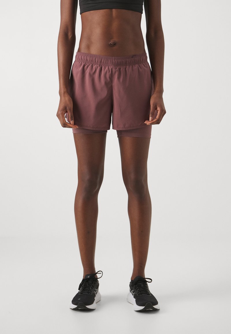 New Balance ESSENTIALS SHORT - Lühikesed kaks-ühes jooksupüksid - licorice