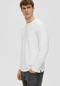 s.Oliver Langarmshirt - weiß