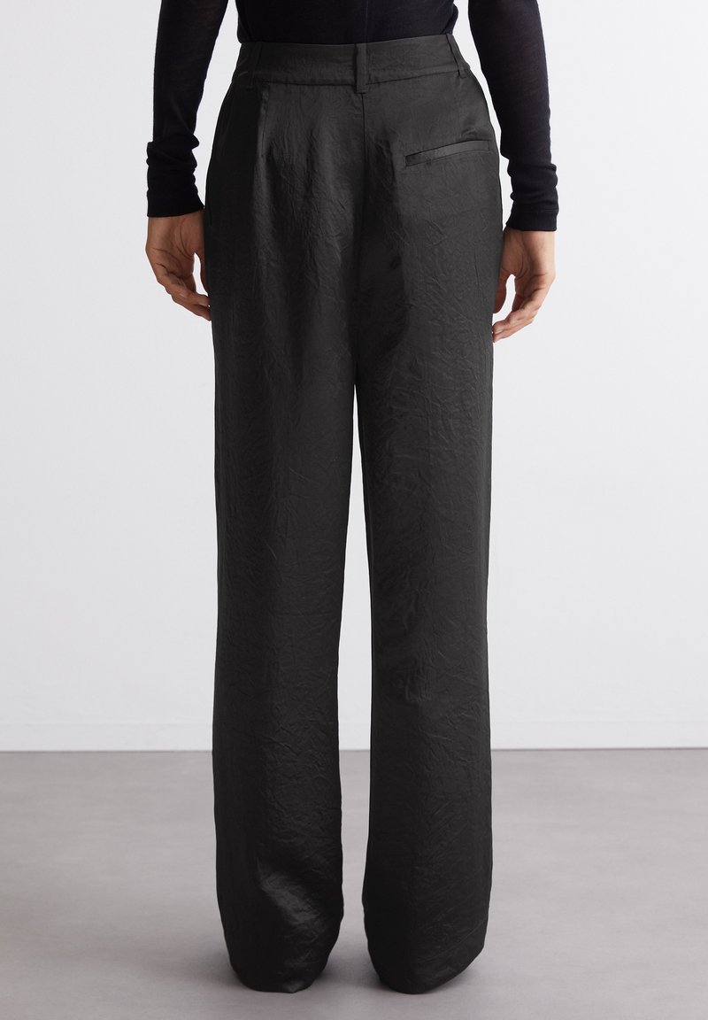 Marc O'Polo PLEATED STYLE WELT POCKETS - Pantalon classique - black