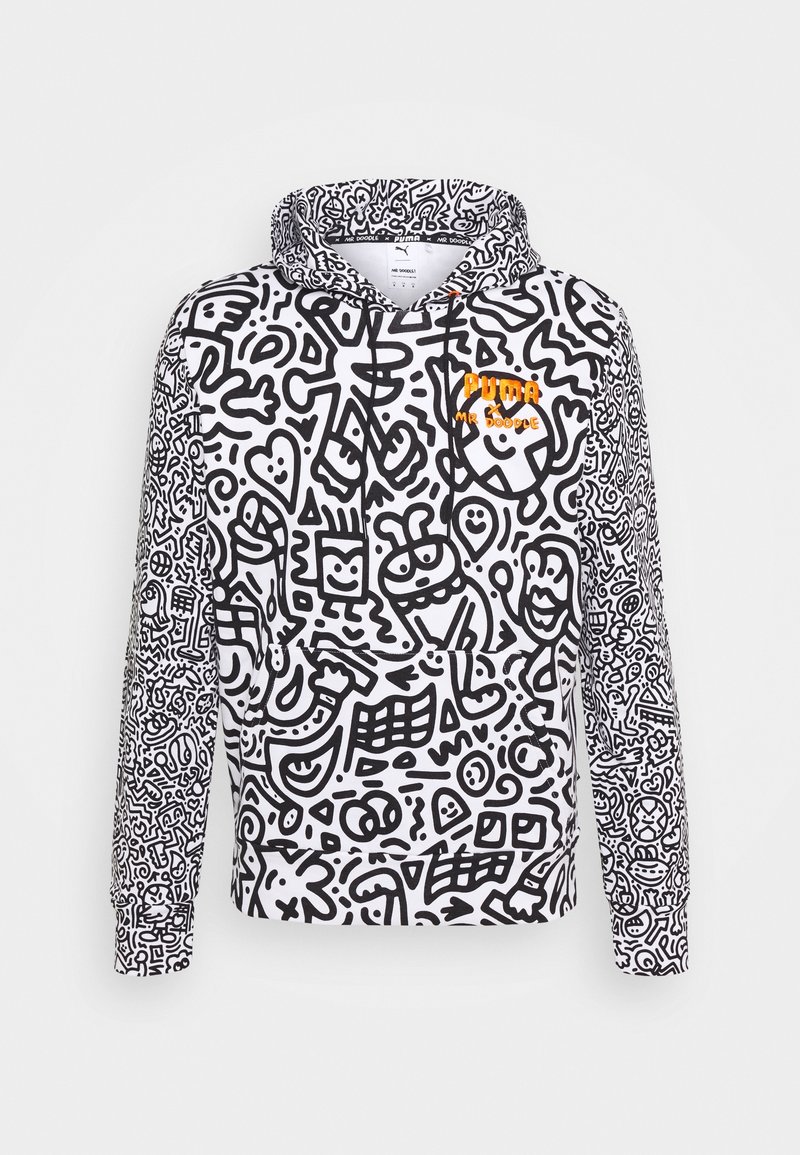 Sweat à capuche blanc avec des gribouillis abstraits noirs partout et un petit logo orange "Puma x Mr. Doodle" sur la poitrine, la poche avant et les cordons.