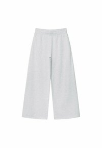 Lichtgrijze wijdvallende broek gemaakt van zachte katoenen stof, met een elastische tailleband en zonder zichtbare zakken of versieringen.