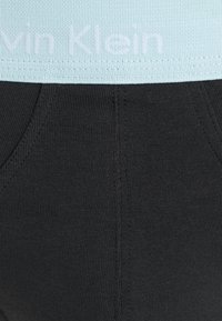 Calvin Klein Underwear HIP BRIEF 3 PACK COTTON STRETCH - Cuecas - b-rain dance/black/ivory