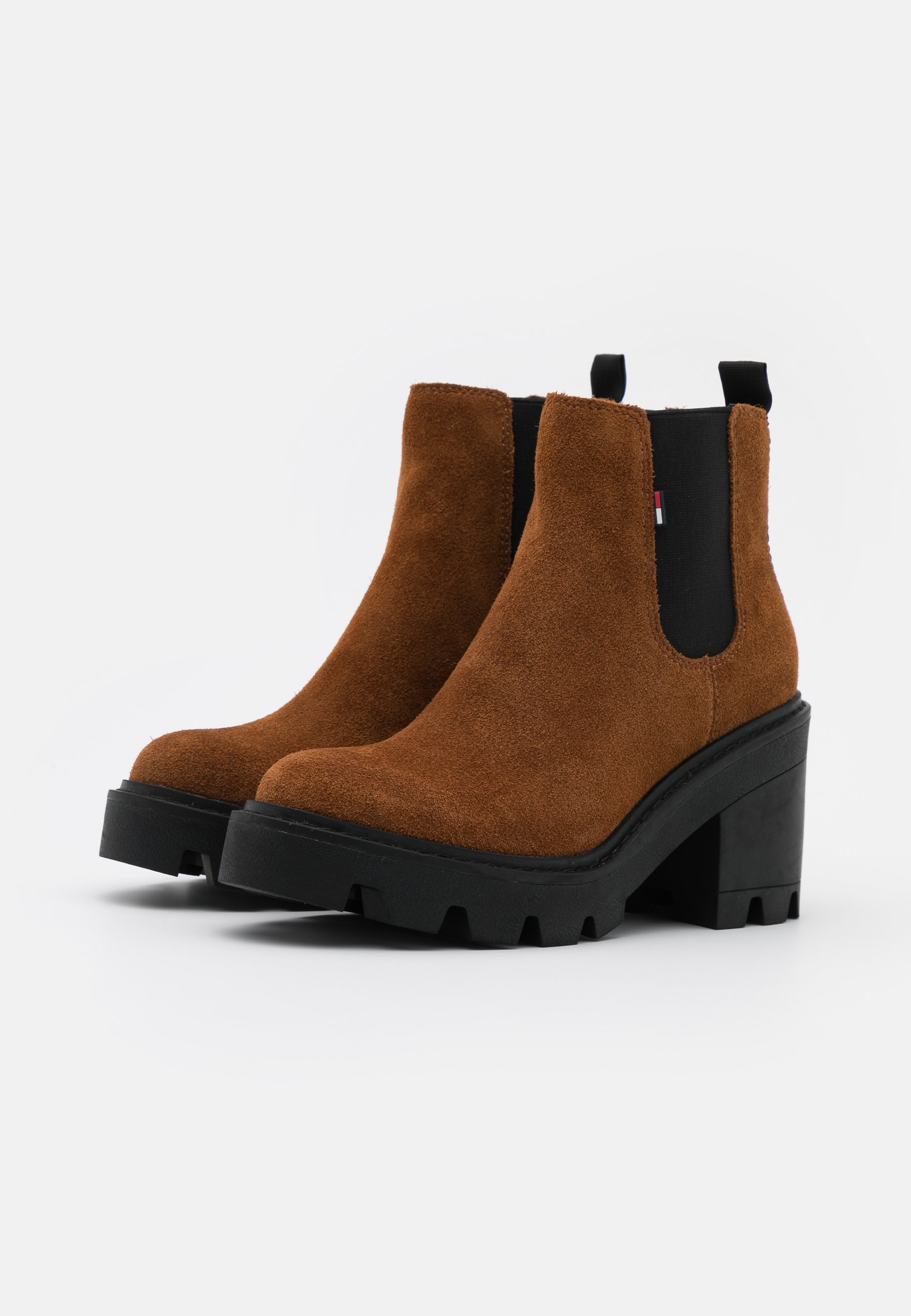 medium heel ankle boots