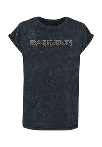 Juodas, trumpomis rankovėmis marškinėliai su įstrižiniu, senoviniu paviršiumi. Pavaizduota ryški, grafiška "Iron Maiden" užrašas geltonos ir mėlynos spalvų.