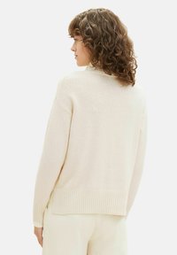 TOM TAILOR MIT ROLLKRAGEN UND STRUKTUR - Pulover - beige