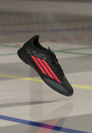 F50 LEAGUE INDOOR - Indoor-Fußballschuhe - core black/lucid red